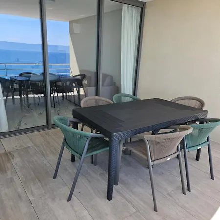 Chez Vicky, Superbe Avec Parking Privé Piscine Et Vue Exceptionnelle Ajaccio (Corsica)
