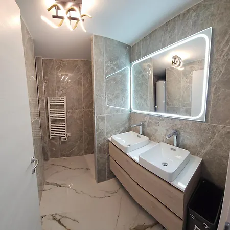 Chez Vicky, Superbe Avec Parking Prive Piscine Et Vue Exceptionnelle * Ajaccio (Corsica)