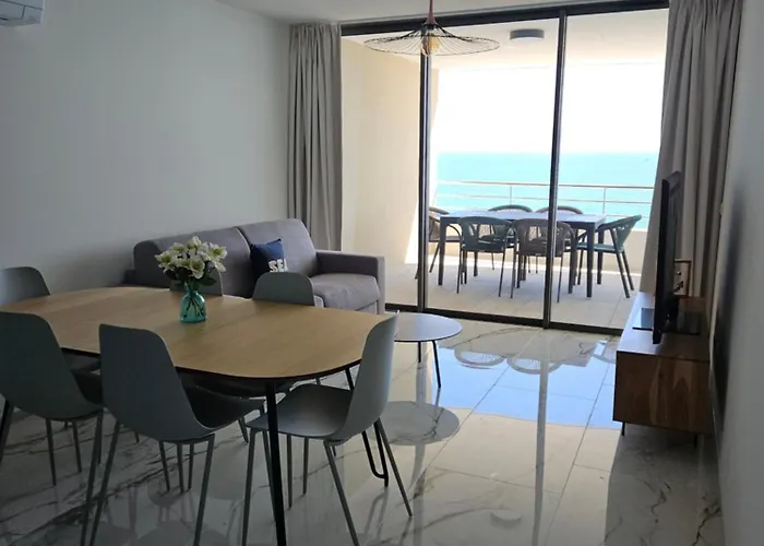 Chez Vicky, Superbe Avec Parking Prive Piscine Et Vue Exceptionnelle *