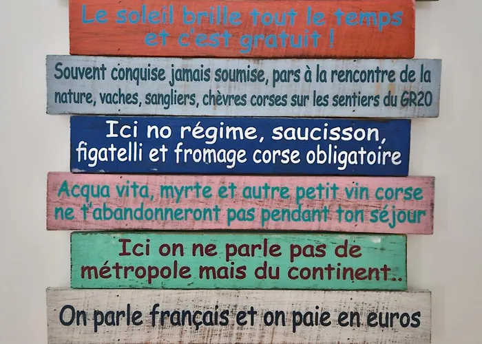 Chez Vicky, Superbe Avec Parking Prive Piscine Et Vue Exceptionnelle * 阿雅克肖
