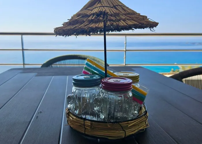 Chez Vicky, Superbe Avec Parking Prive Piscine Et Vue Exceptionnelle Appartement Ajaccio (Corsica)